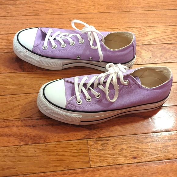 Women's Washed Lilac/Black/White Platform Converse Sneakers - Picture 3 of 4